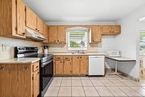 6061 Stanley Lane, Delray Beach FL - photo 10 of 48