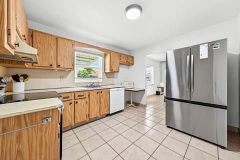 6061 Stanley Lane, Delray Beach FL - photo 9 of 48