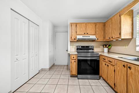 6061 Stanley Lane, Delray Beach FL - photo 11 of 48