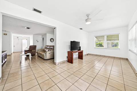 6061 Stanley Lane, Delray Beach FL - photo 15 of 48