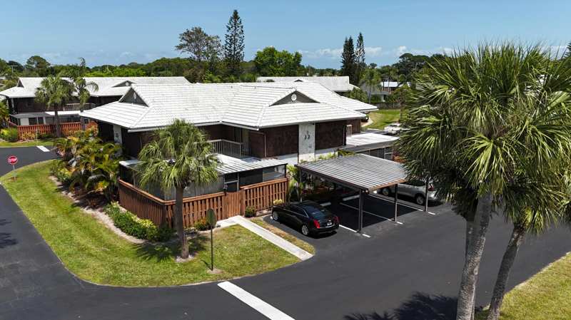 2 bedroom Townhouse at 3302 SE Guinevere Lane #B, Camelot Gardens Phases 1 Thru 11, Port St. Lucie — photo 1