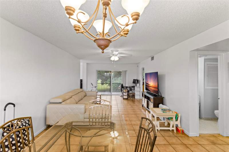 2 bedroom Condominium at 8990 S Hollybrook Boulevard #Unit 305, Hollybrook Golf And Tennis Club, Pembroke Pines — photo 4