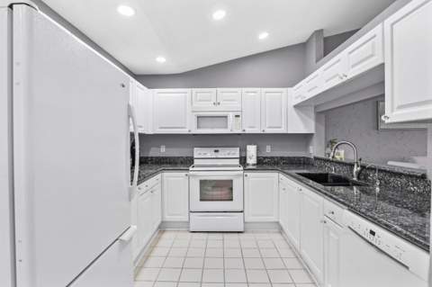 8180 Bellwort Place, Boynton Beach FL - photo 9 of 51