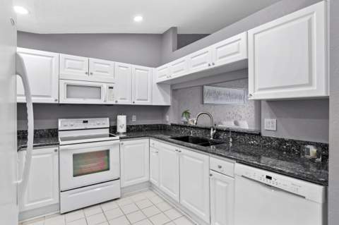 8180 Bellwort Place, Boynton Beach FL - photo 10 of 51