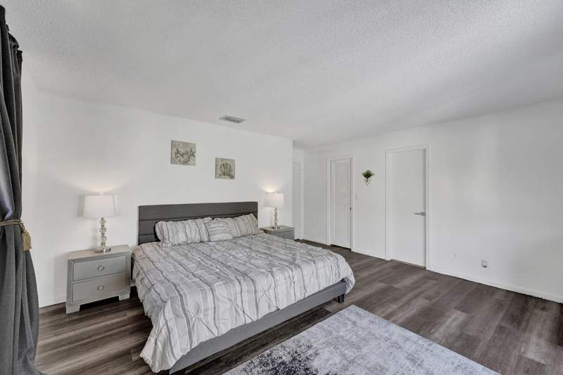 2 bedroom Single Family Residence at 1115 NE 1st Court #B, Anderson Villas Addition, Hallandale Beach — photo 4