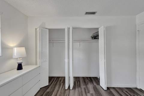 1115 NE 1st Court #B, Hallandale Beach FL - photo 16 of 31
