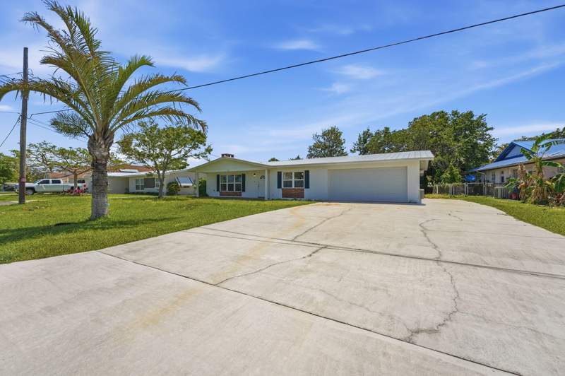 4 bedroom Single Family Residence at 1804 Bayshore Drive, Surfside Unit 1 Subdivision, Fort Pierce — photo 2