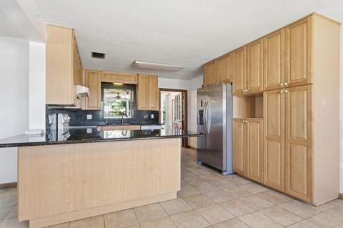 1804 Bayshore Drive, Fort Pierce FL - photo 8 of 43