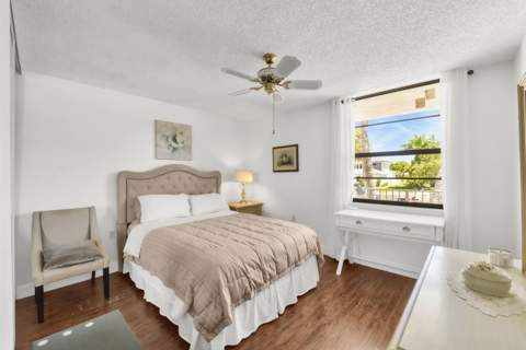 3716 Whitehall Drive #202, West Palm Beach FL - photo 8 of 27