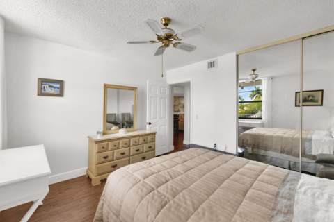 3716 Whitehall Drive #202, West Palm Beach FL - photo 17 of 27