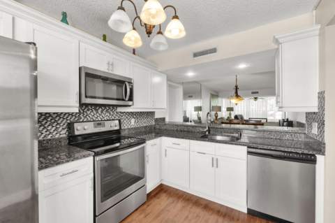 3716 Whitehall Drive #202, West Palm Beach FL - photo 10 of 27