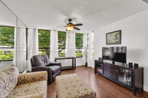 3716 Whitehall Drive #202, West Palm Beach FL - photo 15 of 27