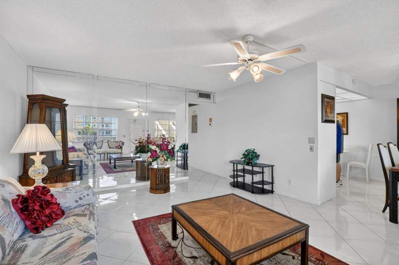 2 bedroom Condominium at 2035 Ainslie, Ainslie At Century Village Condo, Boca Raton — photo 2