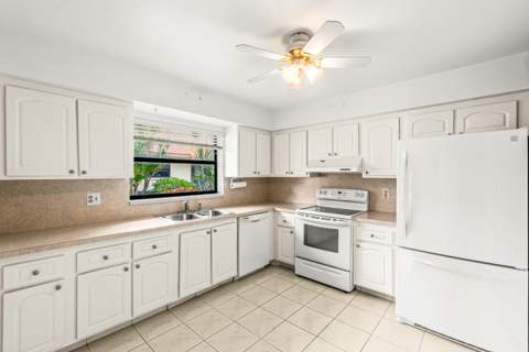 4655 Mahoe Tree Place #A, Boynton Beach FL - photo 12 of 31