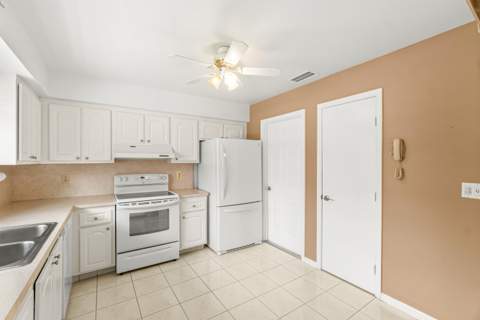 4655 Mahoe Tree Place #A, Boynton Beach FL - photo 13 of 31