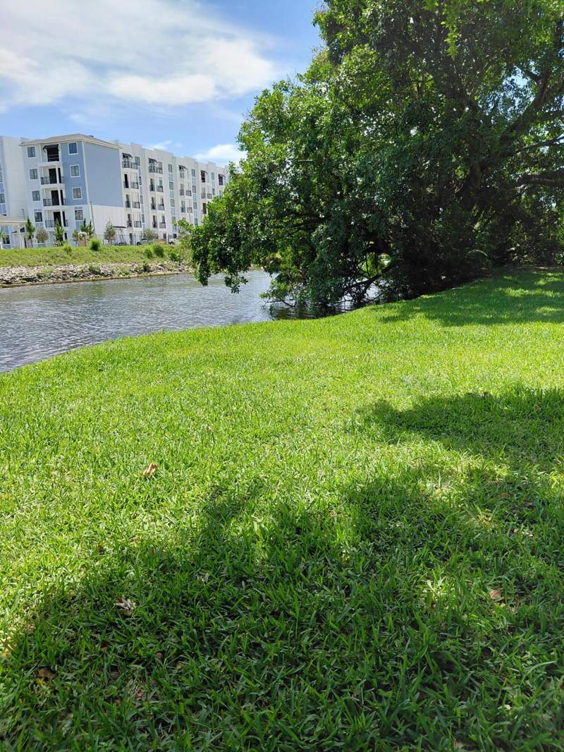 2 bedroom Townhouse at 2403 S Waterside Drive #2403, Waterside Estates, Lake Worth — photo 3