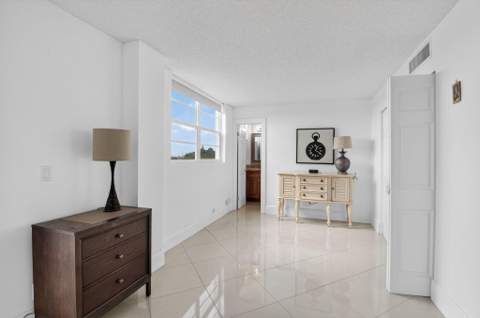 5500 NW 2nd Avenue #718, Boca Raton FL - photo 11 of 38