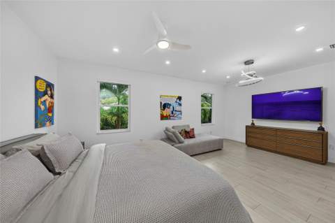 21 NE 25th Street, Wilton Manors FL - photo 19 of 47