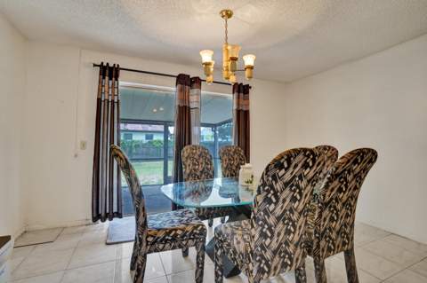 2886 Floral Road, Lake Worth FL - photo 6 of 51