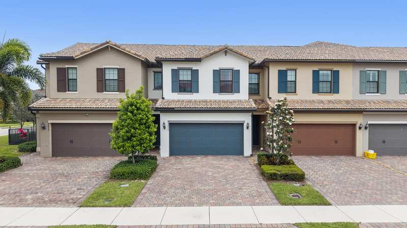 3 bedroom Townhouse at 4846 San Fratello Circle, Fields At Gulfstream Polo, Lake Worth — photo 1