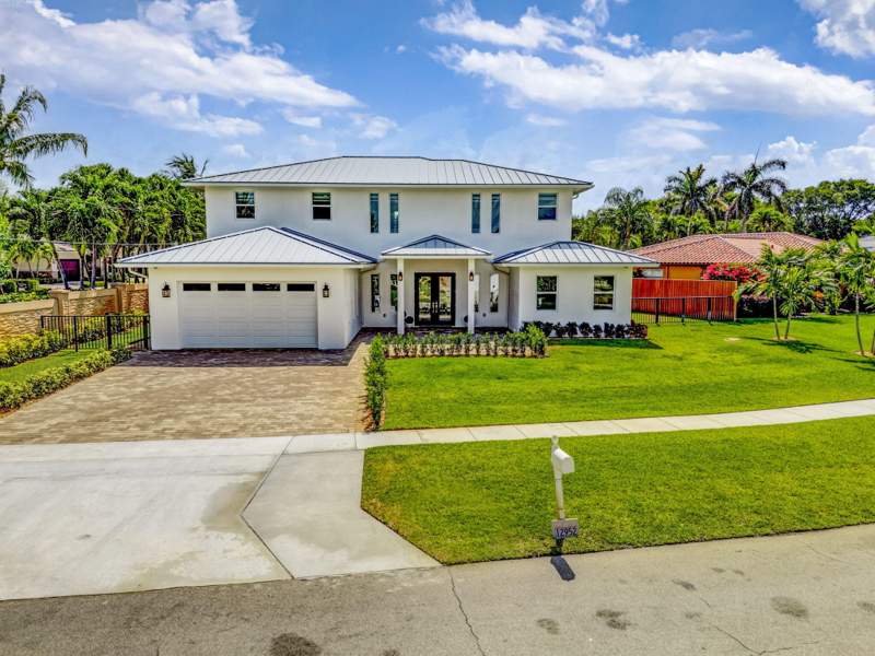 4 bedroom Single Family Residence at 12952 Drayton Road, Juno Isles, North Palm Beach — photo 2
