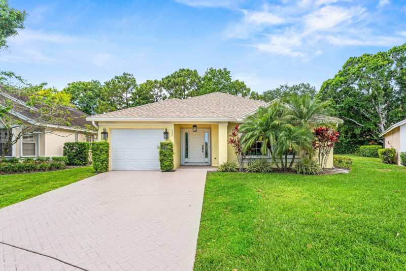 3 bedroom Single Family Residence at 226 Moccasin Trail, Indian Creek, Jupiter — photo 1