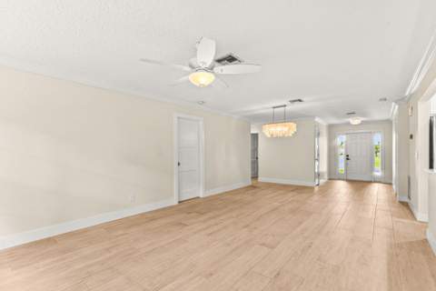 226 Moccasin Trail, Jupiter FL - photo 7 of 37