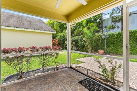 226 Moccasin Trail, Jupiter FL - photo 23 of 37