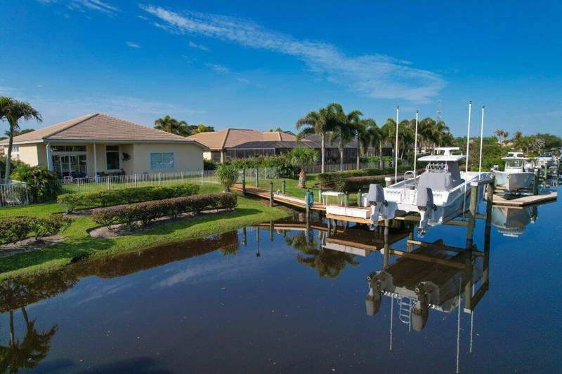 4 bedroom Single Family Residence at 479 SW Lost River Road, Lost River Manors, Stuart — photo 5