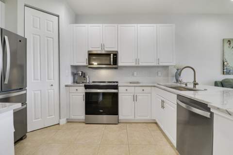1604 Mariner Bay Boulevard, Hutchinson Island FL - photo 10 of 60