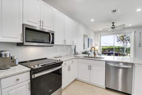 1604 Mariner Bay Boulevard, Hutchinson Island FL - photo 11 of 60