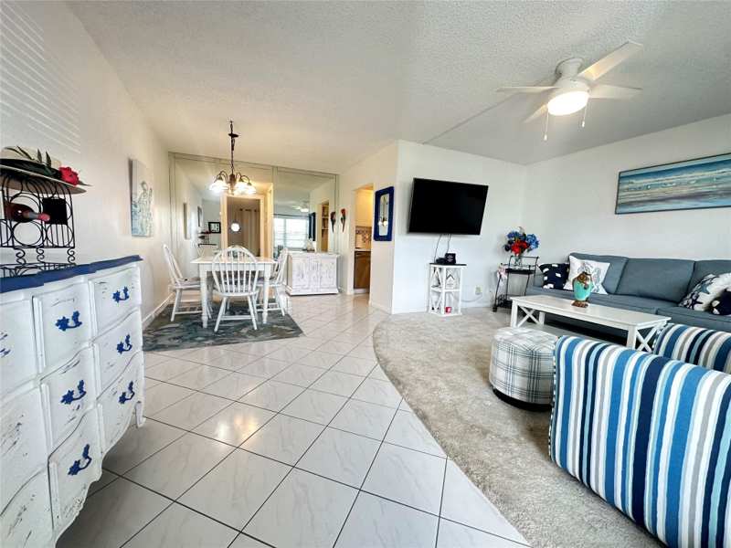 1 bedroom Condominium at 131 Oakridge J, Century Village East, Deerfield Beach — photo 1