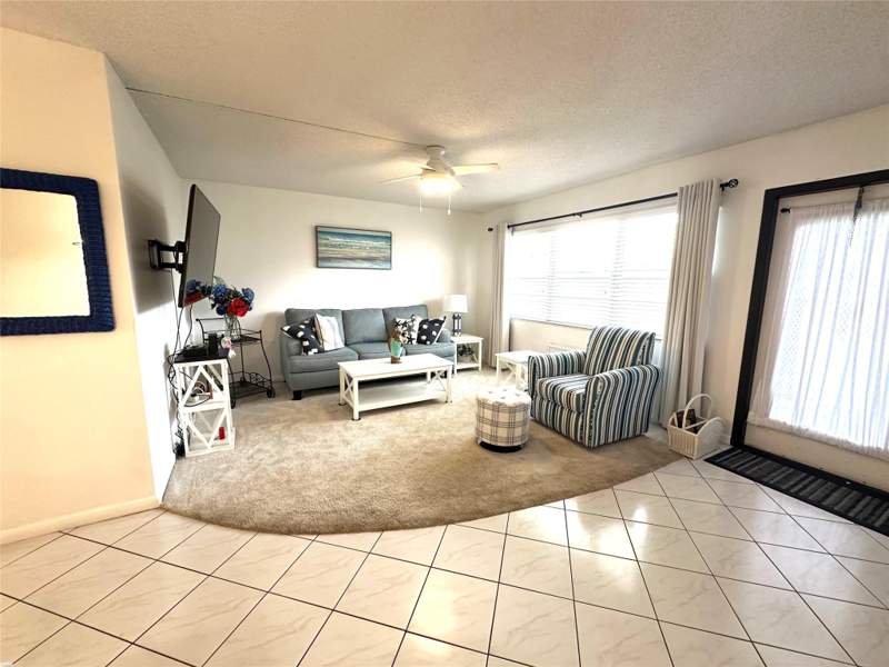 1 bedroom Condominium at 131 Oakridge J, Century Village East, Deerfield Beach — photo 2