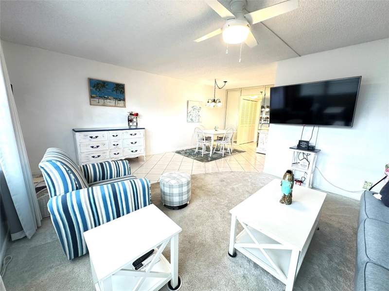1 bedroom Condominium at 131 Oakridge J, Century Village East, Deerfield Beach — photo 3