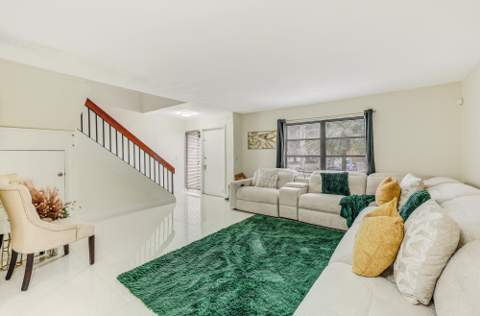 4003 W Woodscape Drive #2-k, Miramar FL - photo 6 of 40