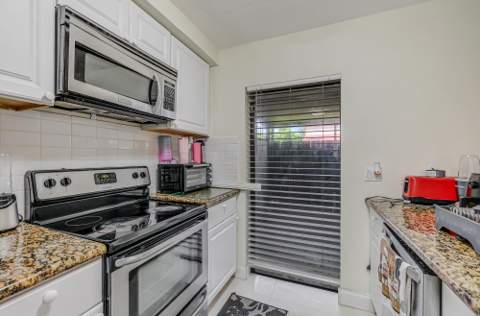 4003 W Woodscape Drive #2-k, Miramar FL - photo 17 of 40