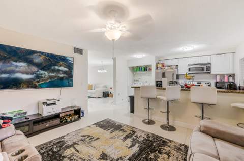 4003 W Woodscape Drive #2-k, Miramar FL - photo 13 of 40