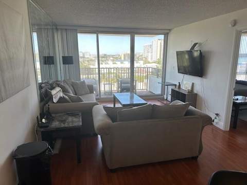 531 N Ocean Boulevard #903, Pompano Beach FL - photo 8 of 17