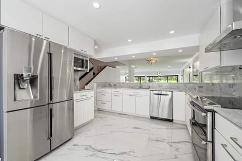2435 Presidential Way #H, West Palm Beach FL - photo 20 of 76