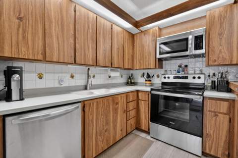 527 5th Terrace, Palm Beach Gardens FL - photo 8 of 41