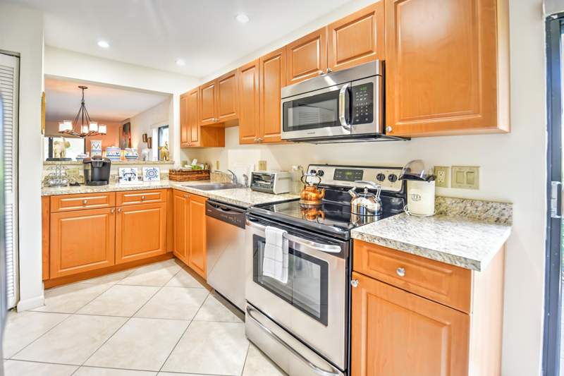 2 bedroom Condominium at 28 W Stratford Ln W #C, STRATFORD AT HUNTERS RUN CONDO, Boynton Beach — photo 3