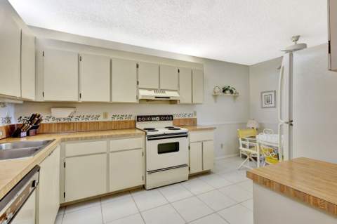 1600 SE Saint Lucie Boulevard #211, Stuart FL - photo 12 of 41
