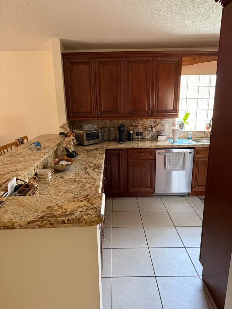 3 bedroom Single Family Residence at 20525 SW 2nd Street, Crystal Pointe, Pembroke Pines — photo 4