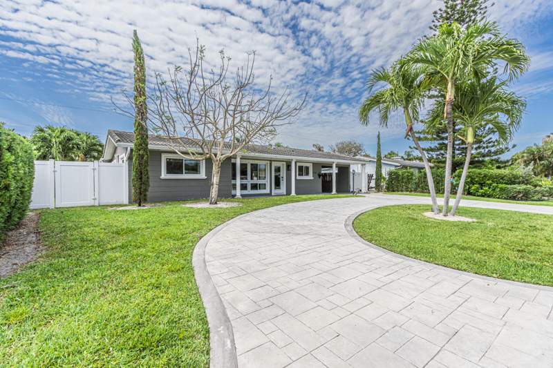 2 bedroom Single Family Residence at 2770 NE 53rd Street, Pompano Waterway Estates, Lighthouse Point — photo 2