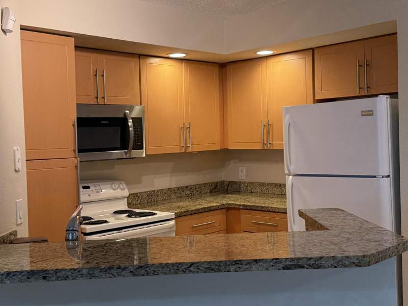 2 bedroom Condominium at 3390 N Pinewalk Drive #1012, Coral Key Condo, Margate — photo 2