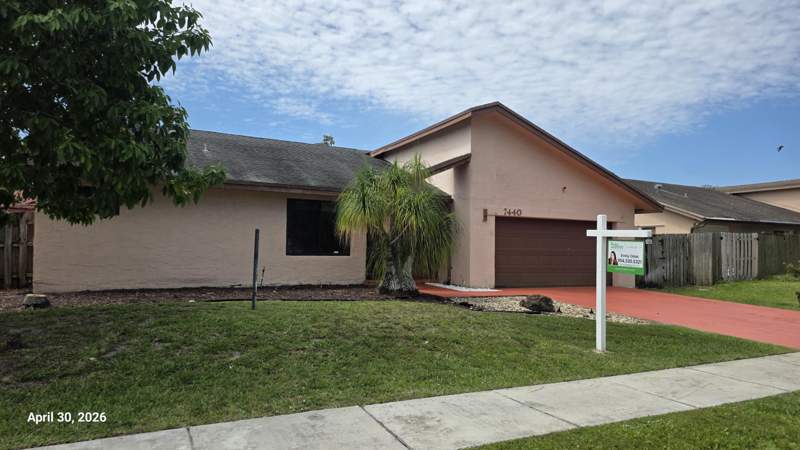 3 bedroom Single Family Residence at 7440 NW 42nd Court, Boulevard North, Lauderhill — photo 2