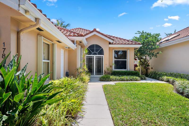 3 bedroom Single Family Residence at 178 Hampton Place, Hamptons At Maplewood, Jupiter — photo 2