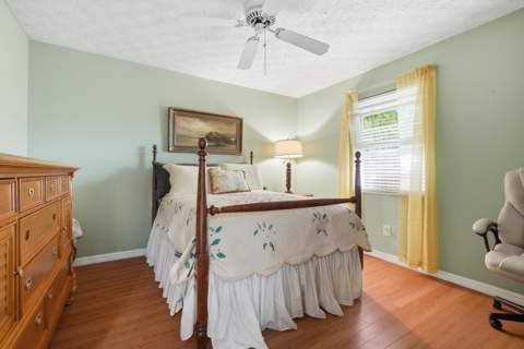 1569 NE Amy Avenue, Jensen Beach FL - photo 16 of 31