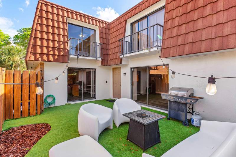 2 bedroom Townhouse at 3425 San Bernadino Drive #57-b, Spanish Wells Condo II, Delray Beach — photo 2