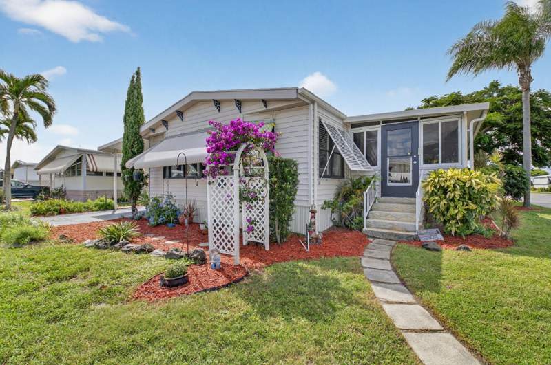 2 bedroom Manufactured Home at 50012 Hacha, JAMAICA BAY MOBILE HOME CO OP, Boynton Beach — photo 4